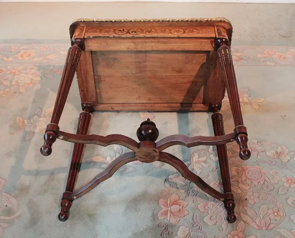NAPOLEON III PERIODE OCCASIONALE TAFEL