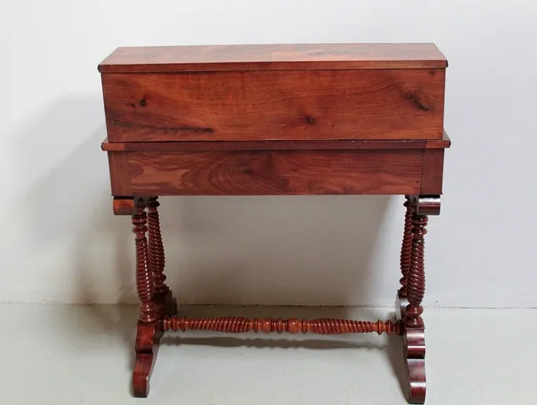 LOUIS PHILIPPE ZEITSCHRANK