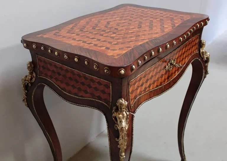 Travailleuse Louis XV en Palissandre XIXeme