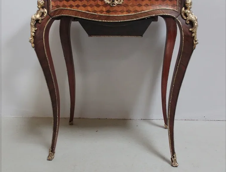 Travailleuse Louis XV en Palissandre XIXeme
