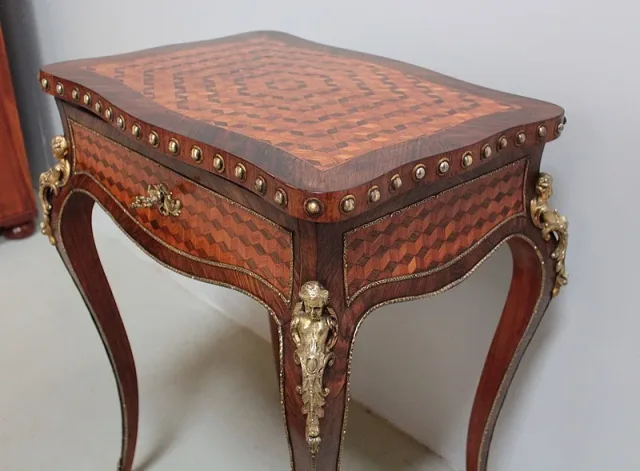 Travailleuse Louis XV en Palissandre XIXeme
