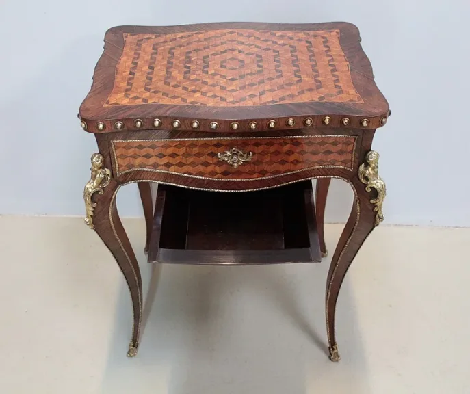 Travailleuse Louis XV en Palissandre XIXeme
