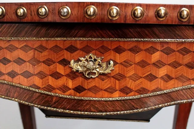 Travailleuse Louis XV en Palissandre XIXeme