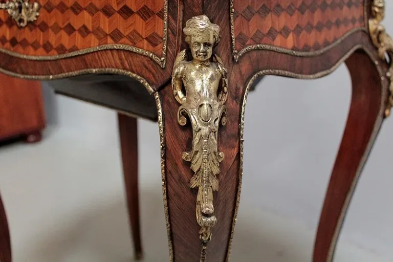 Travailleuse Louis XV en Palissandre XIXeme