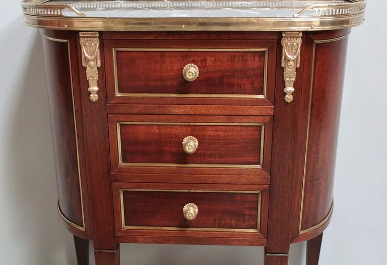 LOUIS XVI STYLE Kommode aus Schubladen
