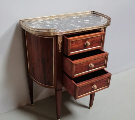 LOUIS XVI ESTILO COFRE DE CAJONES