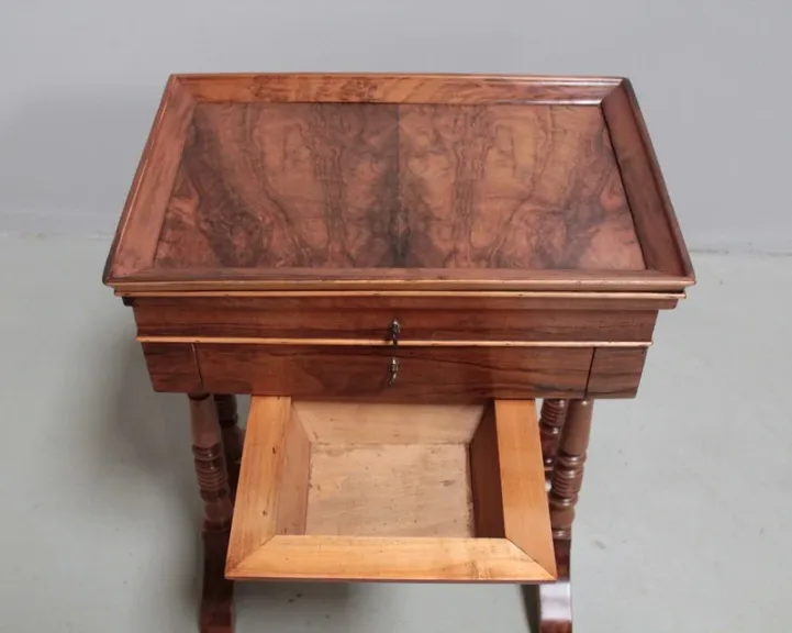 LOUIS PHILIPPE ZEITRAUM ARBEITSTISCH