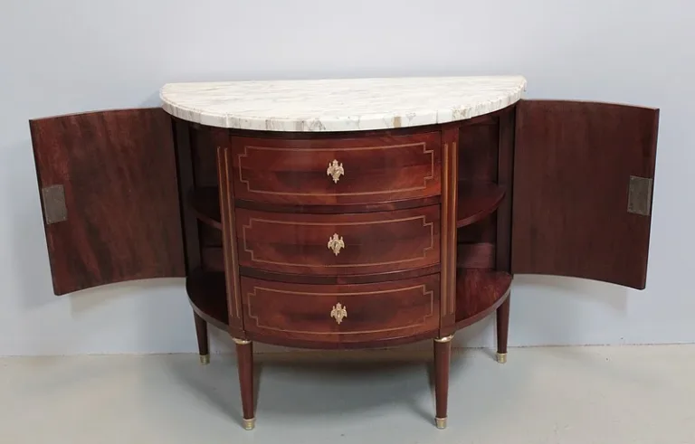 LOUIS XVI STYLE Kommode aus Schubladen