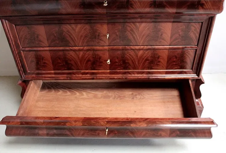RESTAURATION PERIOD CHEST OF DRAWERS