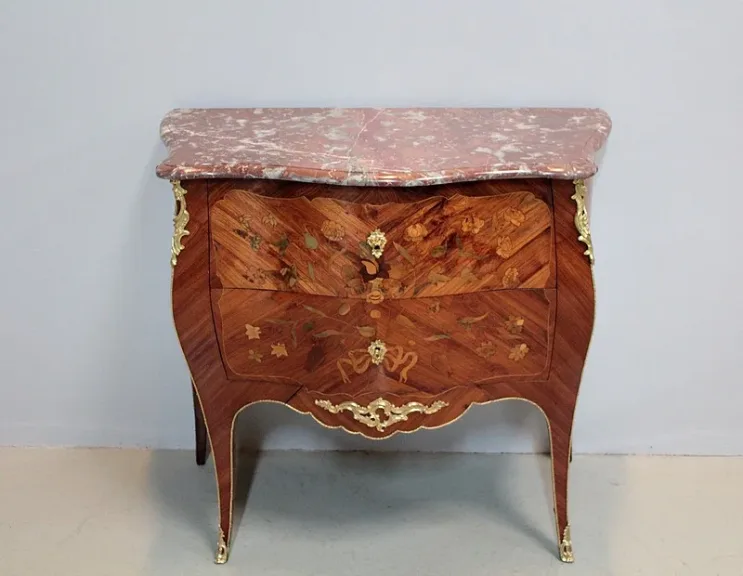 LOUIS XV PERIODE BORST VAN LADE