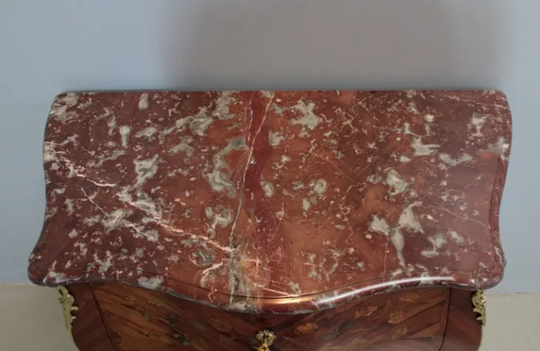 LOUIS XV PERIODE BORST VAN LADE