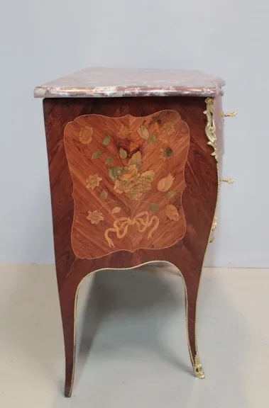LOUIS XV PERIODE BORST VAN LADE