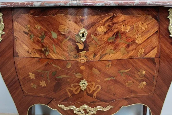 LOUIS XV PERIODE BORST VAN LADE