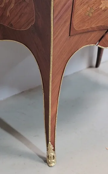 LOUIS XV PERIODE BORST VAN LADE