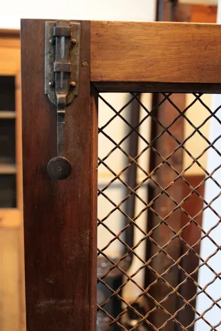 Bibliothèque Restauration en Noyer XIXeme
