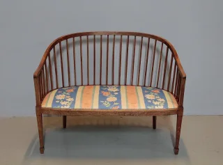 ART DECO PERIOD SETTEE