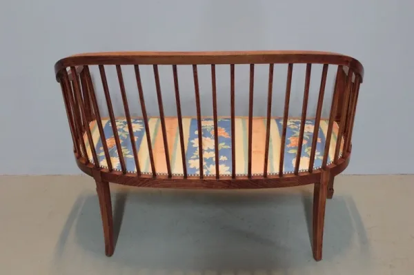 ART DECO PERIOD SETTEE