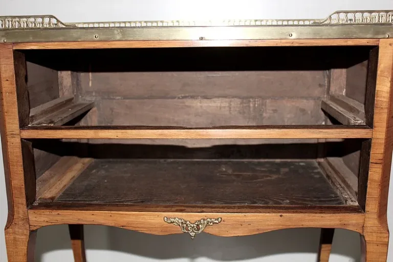 LOUIS XV STIL CHIFFONNIERE TISCH