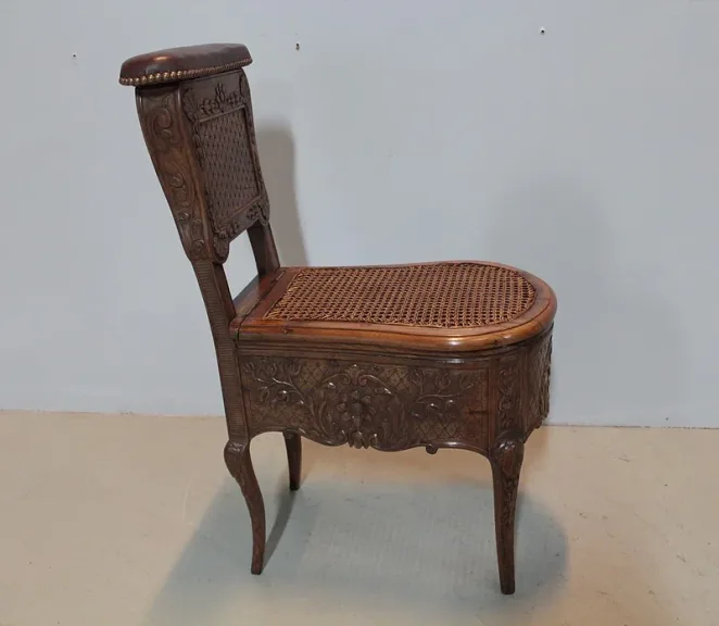 COMMODE STUHL