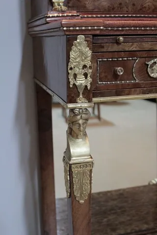 GABINETE CONSULAT STYLE