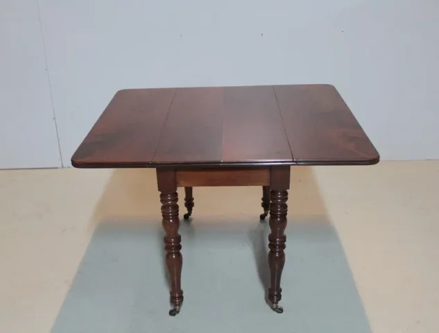 Table à Volets L. Philippe en Axajou XIXeme