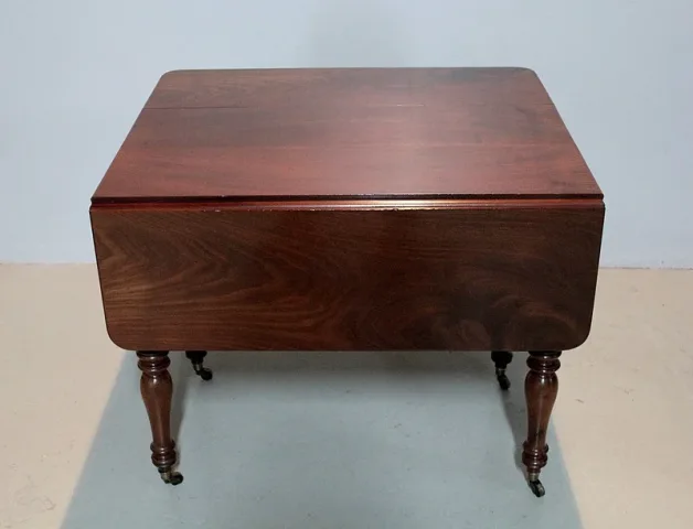 Table à Volets L. Philippe en Axajou XIXeme