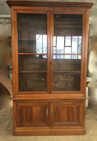 Bibliothèque en noyer