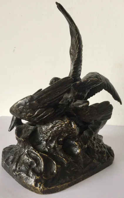 Sujet représentant un pélican et un aigle