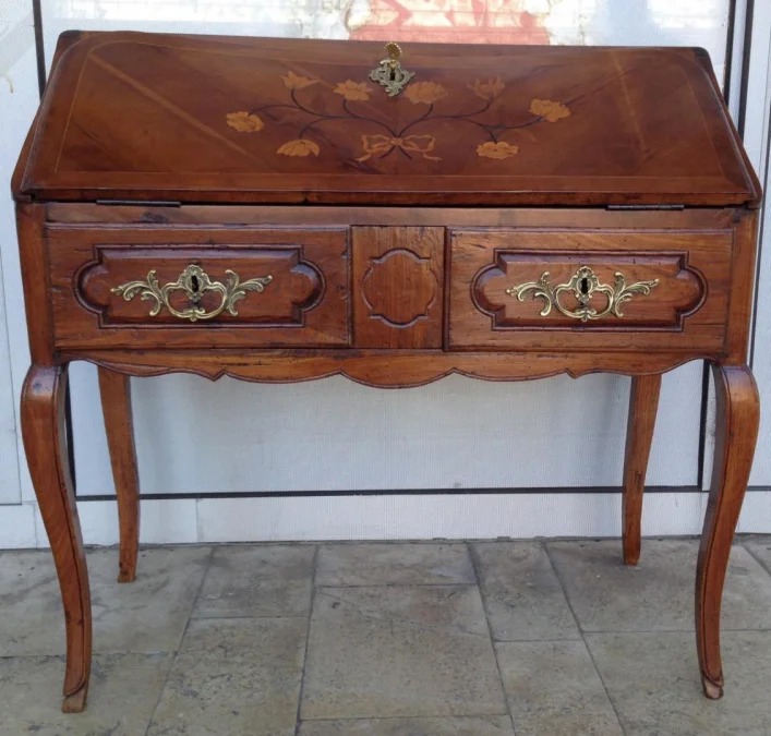 Bureau dos d âne marqueté