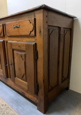 Buffet de sacristie d époque du XVIIIème siècle