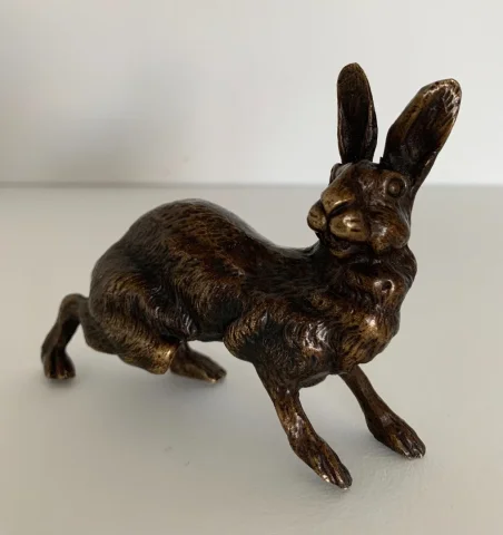 BRONZE-HASEN