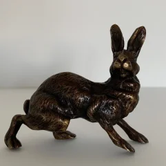 青铜兔
