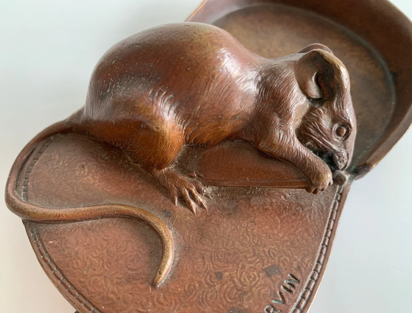 Petite Souris, sculpture en bronze