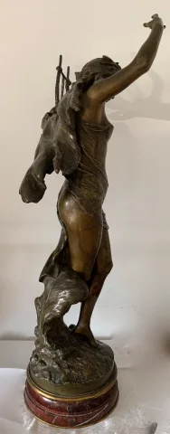 Danseuse la lyre , sculpture en bronze