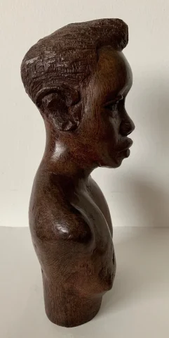 Sculpture En Frêne Représentant Un Buste