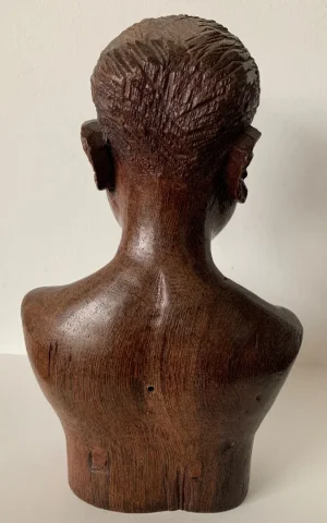 Sculpture En Frêne Représentant Un Buste