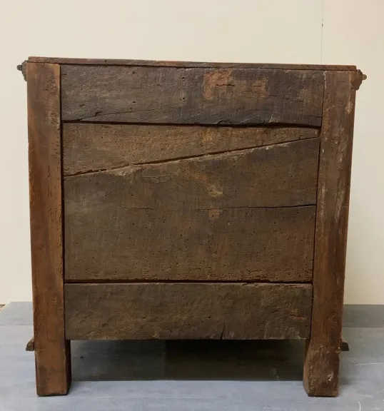 18th CENTURY CUPBOARD