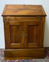 SLOPE TOP DESK