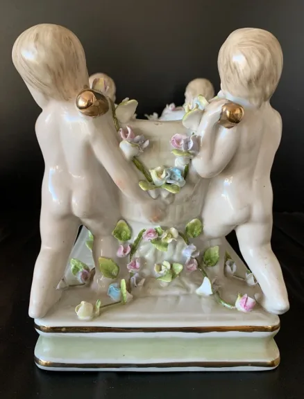 TABLE CENTER PIECE