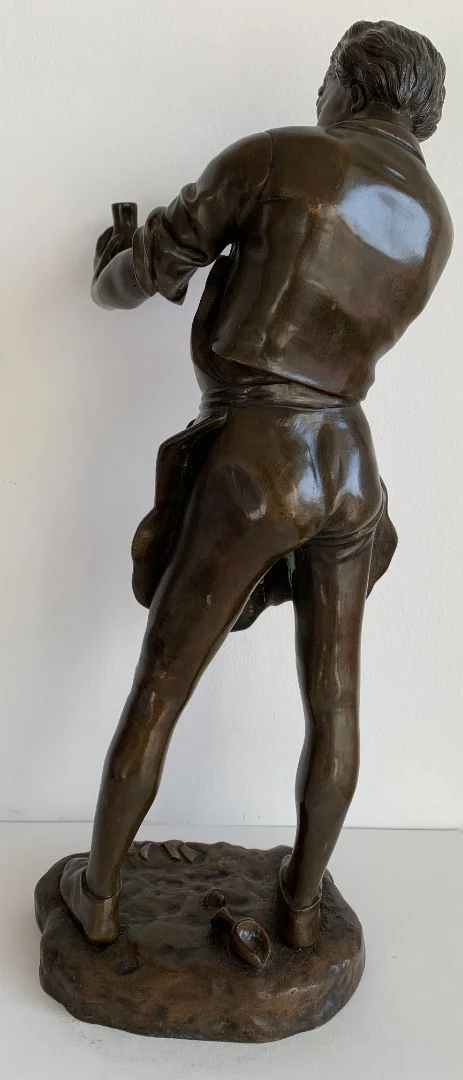 Sculpture En Bronze Représentant Un Potier