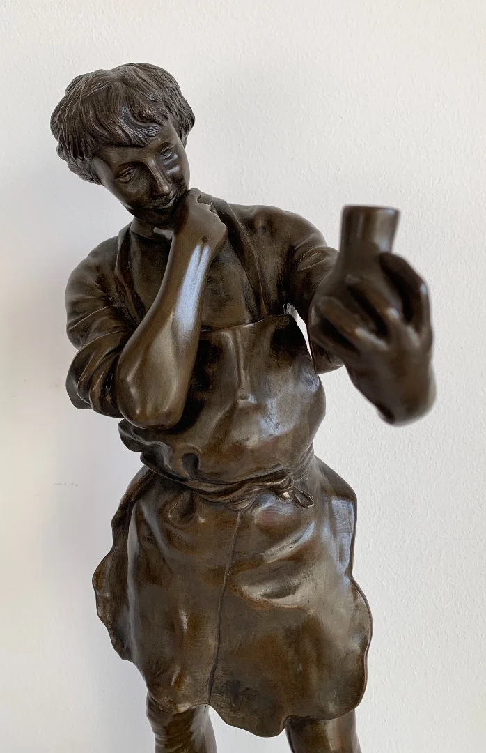 Sculpture En Bronze Représentant Un Potier