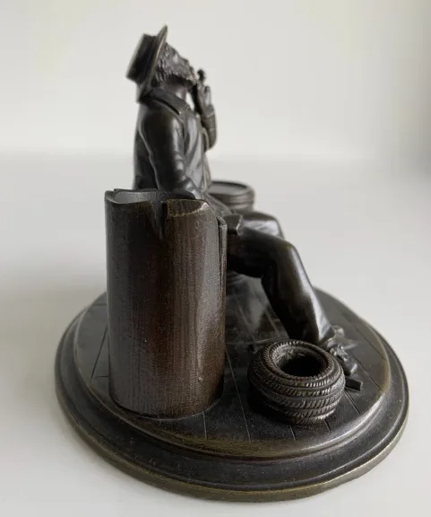 MATCH HOLDER