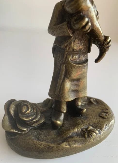 BRONZE HARE