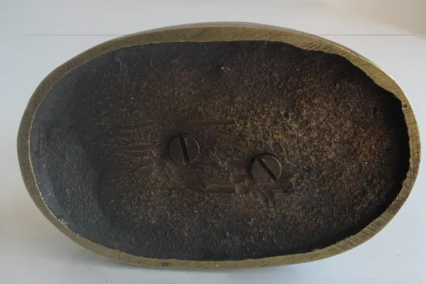 Lièvre  Mangeant Une Carotte , Sujet En Bronze