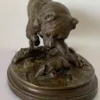 Chien Jouant Avec un petit rat , Sculpture En Bronze