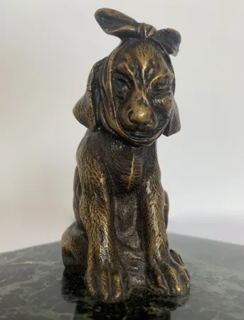 La dent de sagesse , sujet en bronze