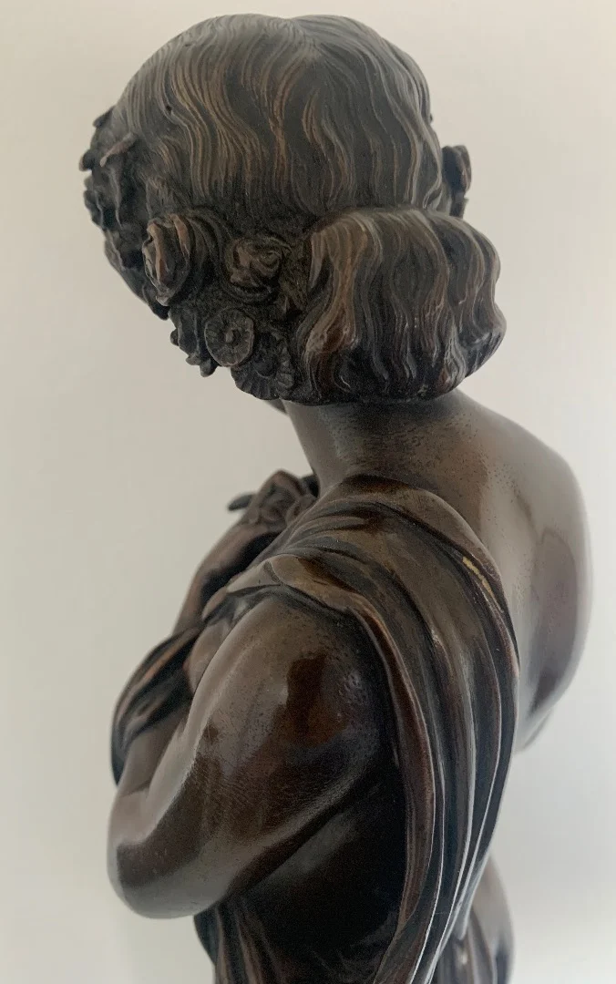 Femme à Moitié Drapée , sculpture en bronze