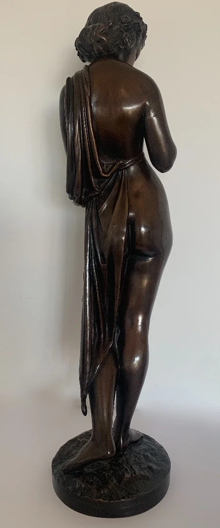 Femme à Moitié Drapée , sculpture en bronze