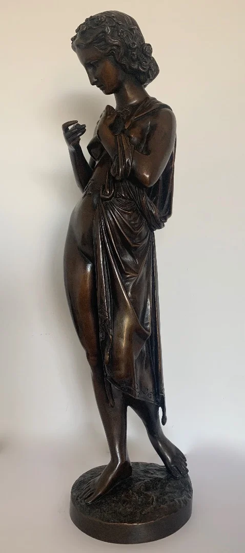 Femme à Moitié Drapée , sculpture en bronze