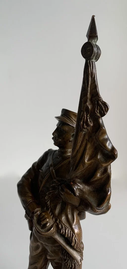BRONZE FIGURE OF A FIRST WORLD WAR SOLDIER
